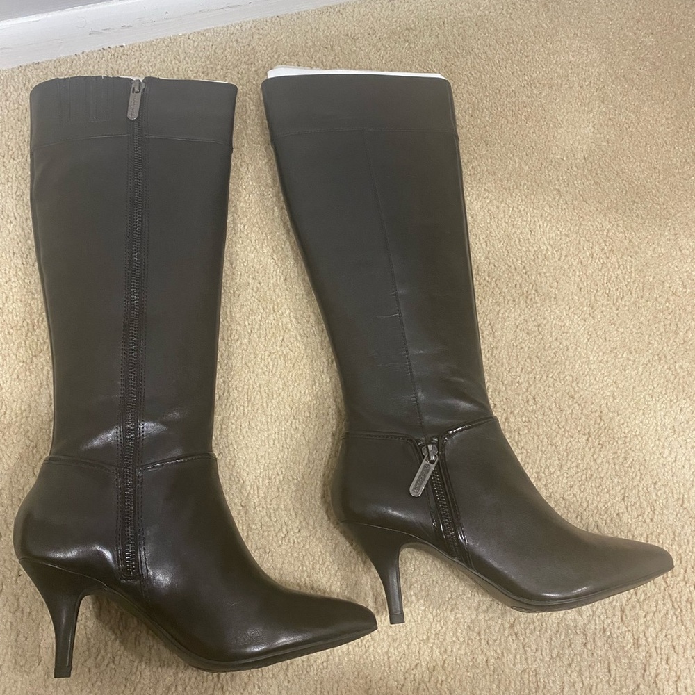 Ellen Tracy Harvard leather boots